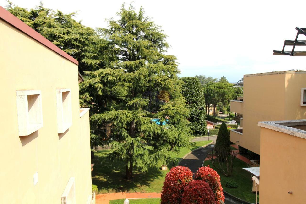 Appartamenti La Madonnina เปสเคียรา เดล การ์ดา ภายนอก รูปภาพ